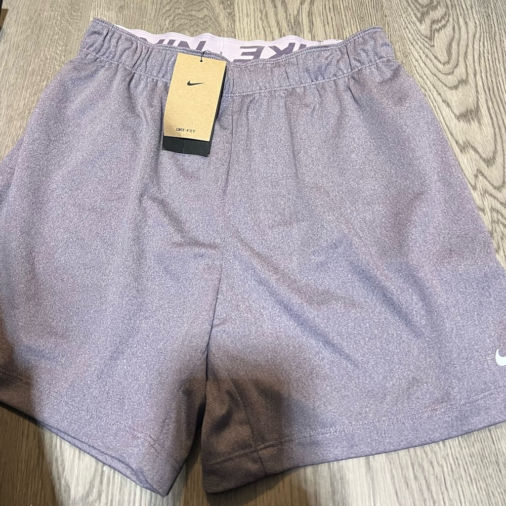 Nike Men's Heather Gray Athletic Shorts